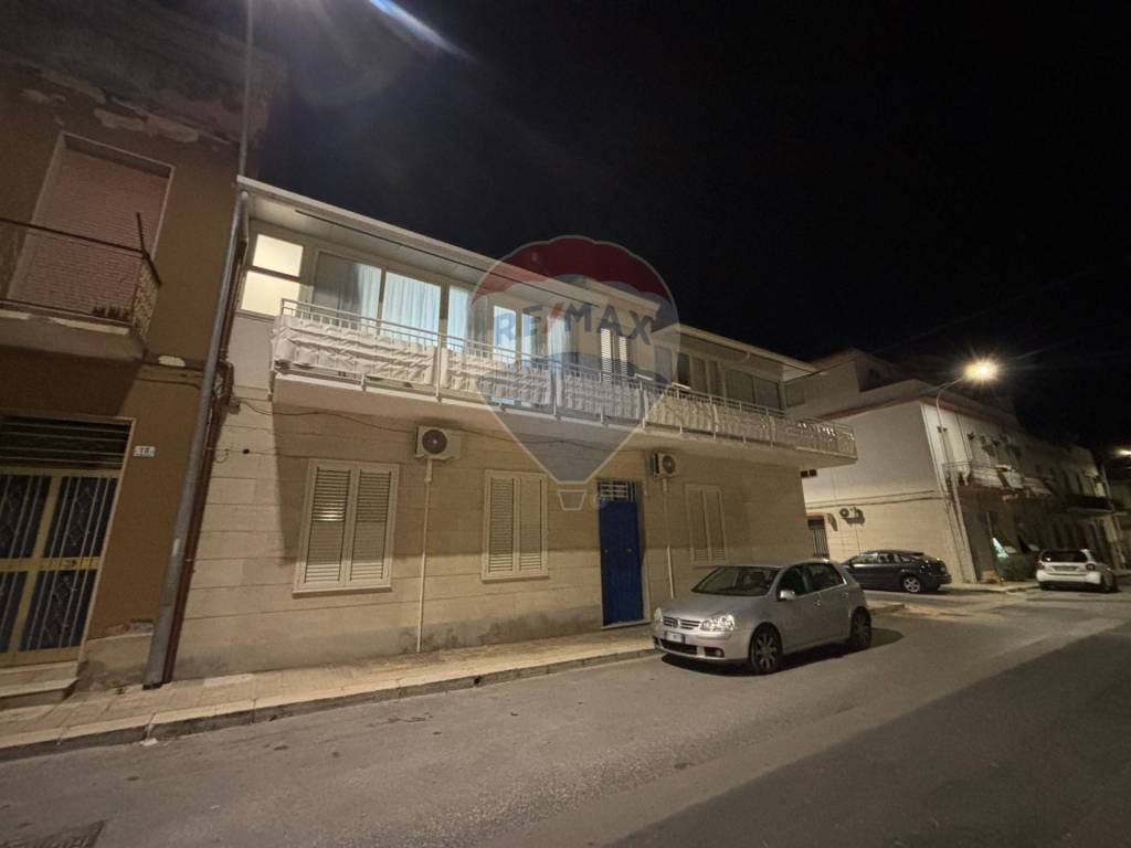 appartamento in vendita ad Avola