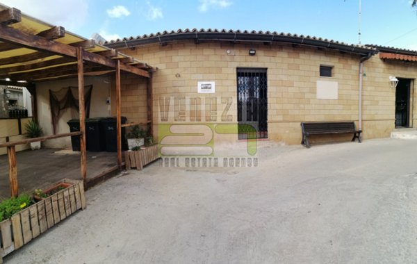 negozio in vendita ad Avola