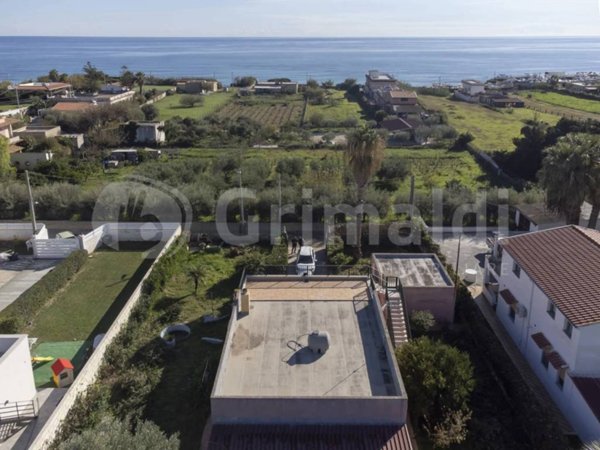 casa indipendente in vendita ad Avola
