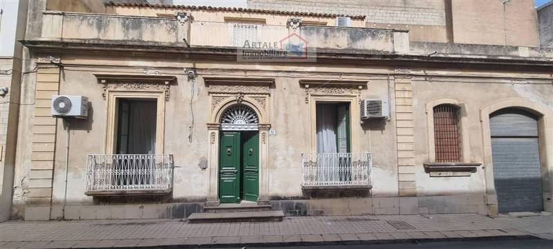 casa indipendente in vendita ad Avola
