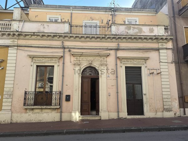casa semindipendente in vendita ad Avola