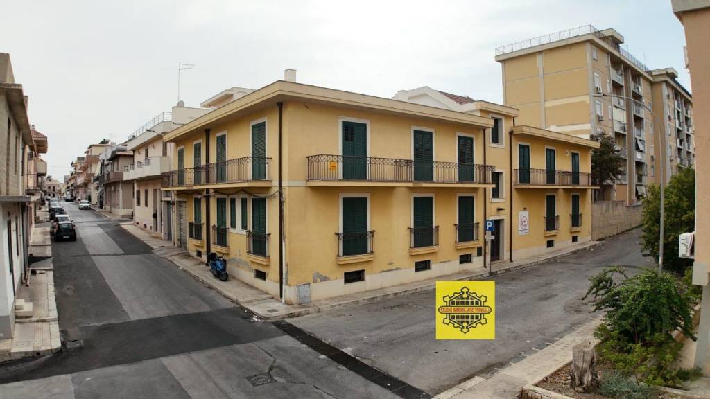 appartamento in vendita ad Avola