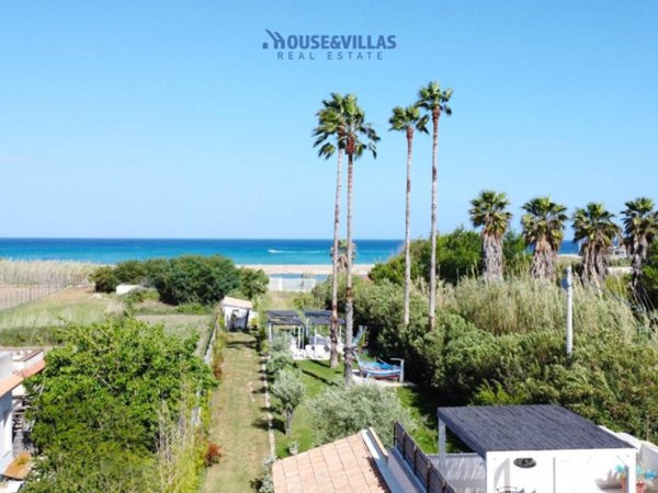 casa indipendente in vendita ad Avola in zona Piccio