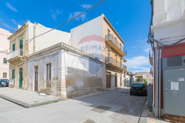 casa indipendente in vendita ad Avola