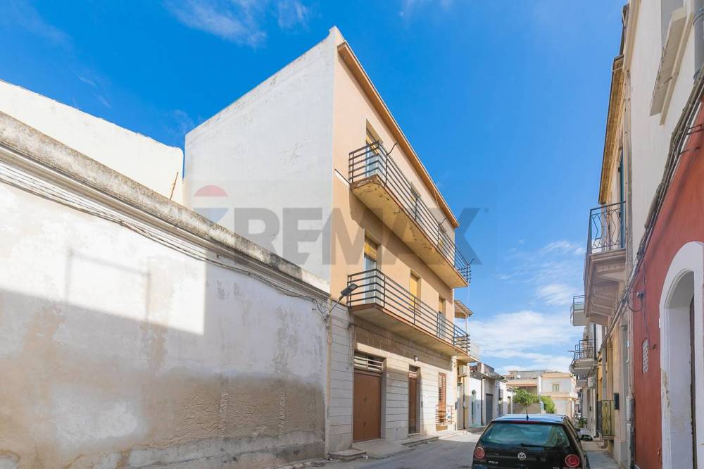 casa indipendente in vendita ad Avola