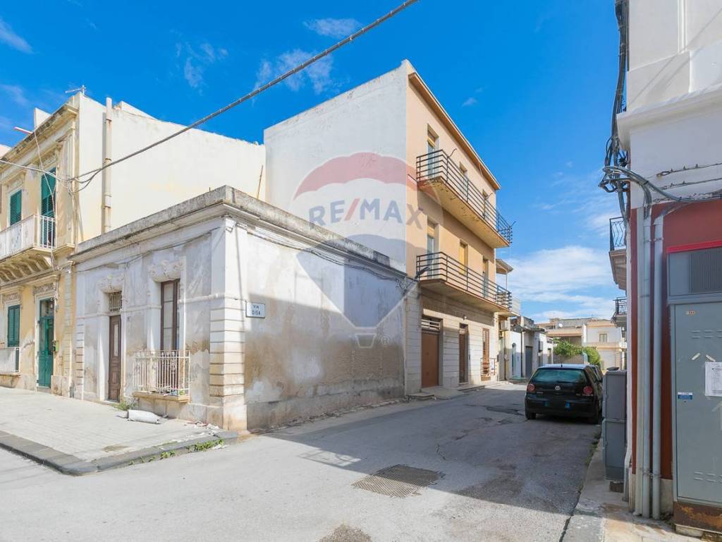 casa indipendente in vendita ad Avola