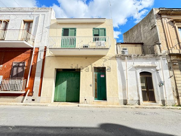 casa indipendente in vendita ad Avola