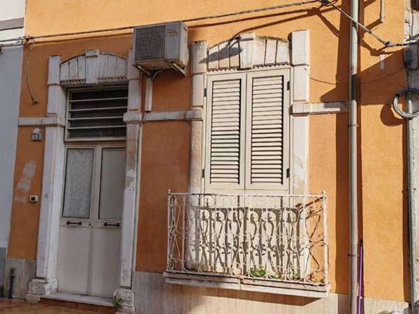 casa indipendente in vendita ad Avola