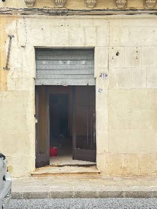 locale commerciale in vendita ad Avola