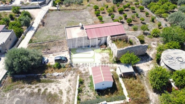 casa indipendente in vendita ad Avola