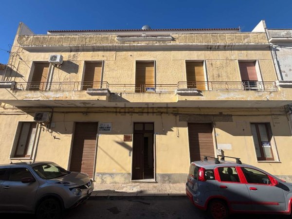 casa indipendente in vendita ad Avola
