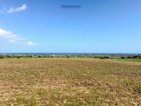 terreno agricolo in vendita ad Avola