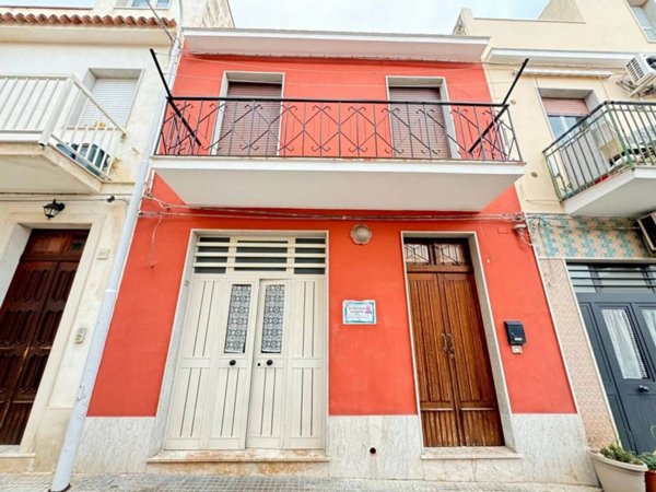 casa indipendente in vendita ad Avola