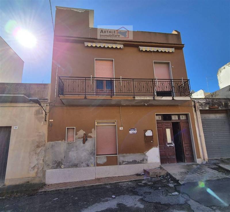 casa indipendente in vendita ad Avola
