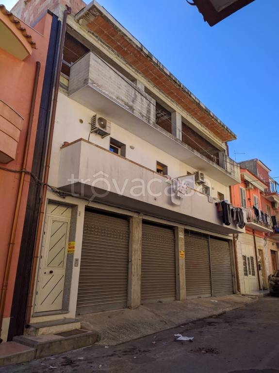 casa indipendente in vendita ad Avola