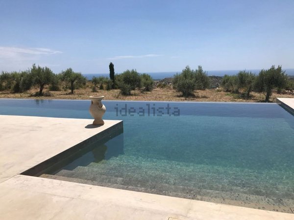 casa indipendente in vendita ad Avola