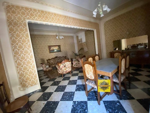 casa indipendente in vendita ad Avola