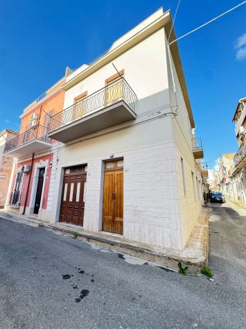 casa indipendente in vendita ad Avola