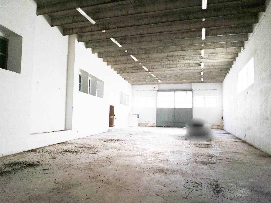 locale commerciale in vendita ad Avola