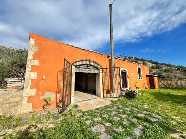 appartamento in vendita ad Avola