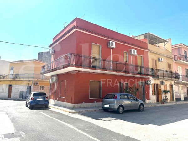 appartamento in vendita ad Avola