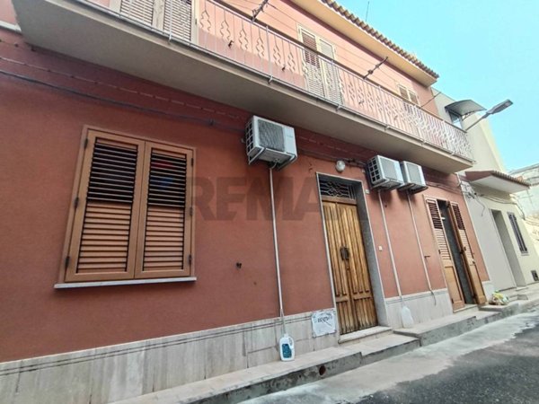 casa indipendente in vendita ad Avola