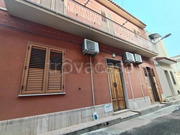 casa indipendente in vendita ad Avola