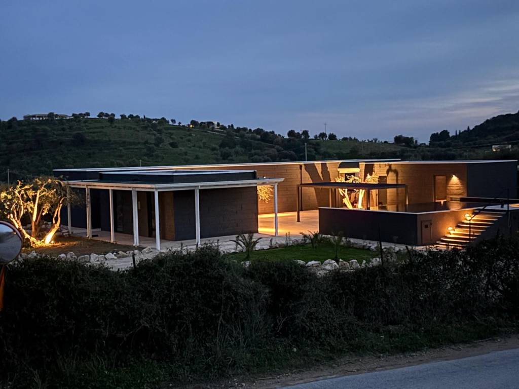 casa indipendente in vendita ad Avola