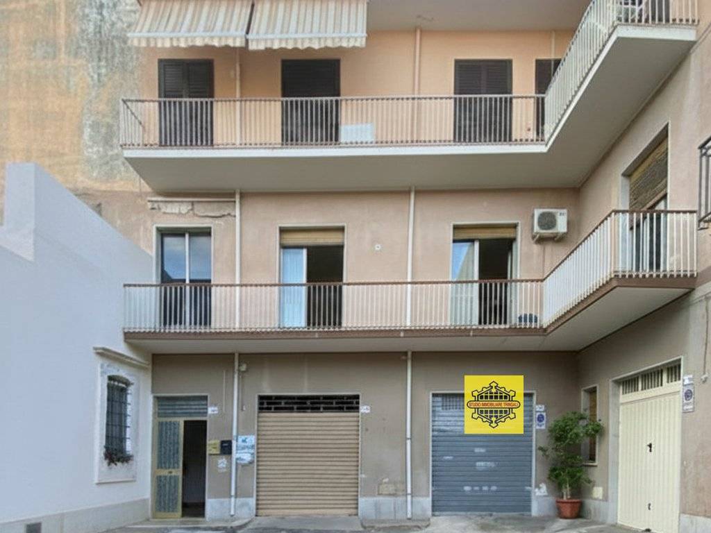 casa indipendente in vendita ad Avola