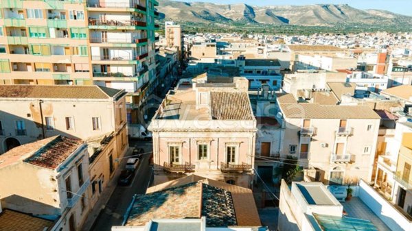 casa indipendente in vendita ad Avola