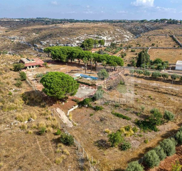 casa indipendente in vendita ad Avola