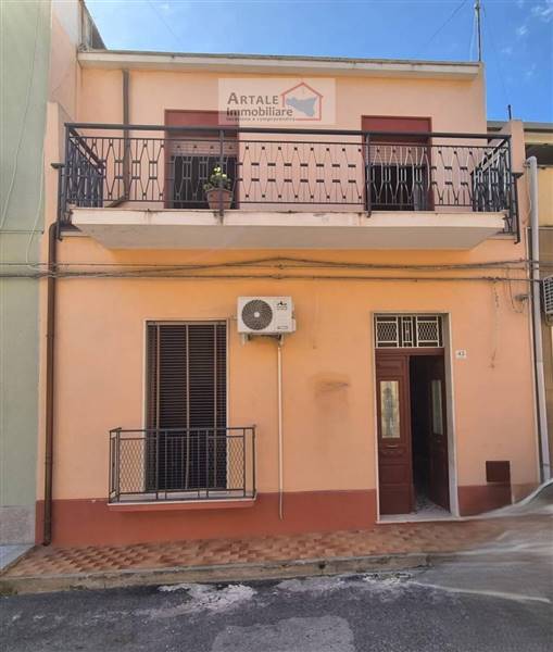 casa indipendente in vendita ad Avola