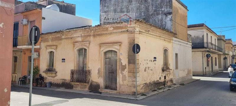 casa indipendente in vendita ad Avola