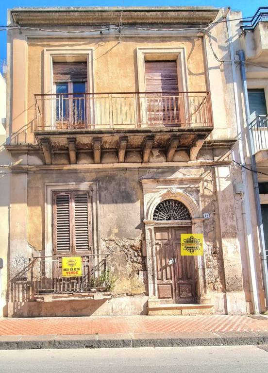 casa indipendente in vendita ad Avola