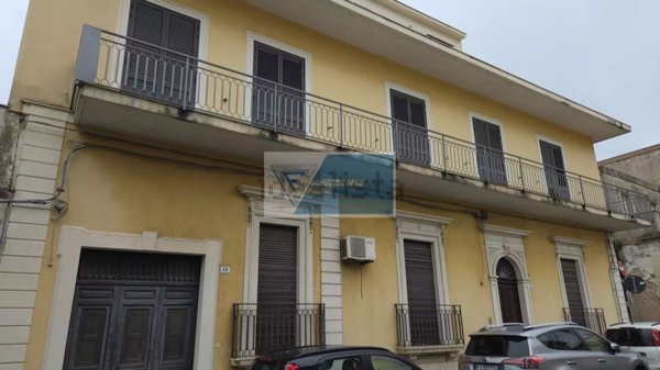 casa indipendente in vendita ad Avola