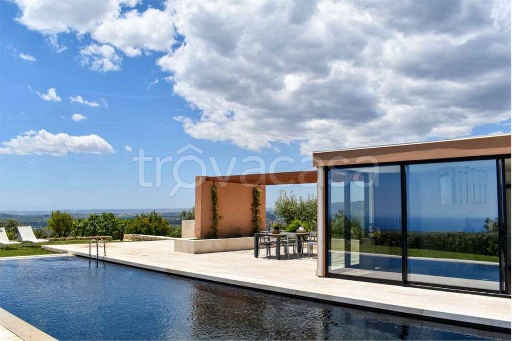 casa indipendente in vendita ad Avola