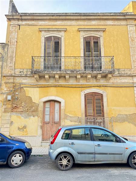 casa indipendente in vendita ad Avola