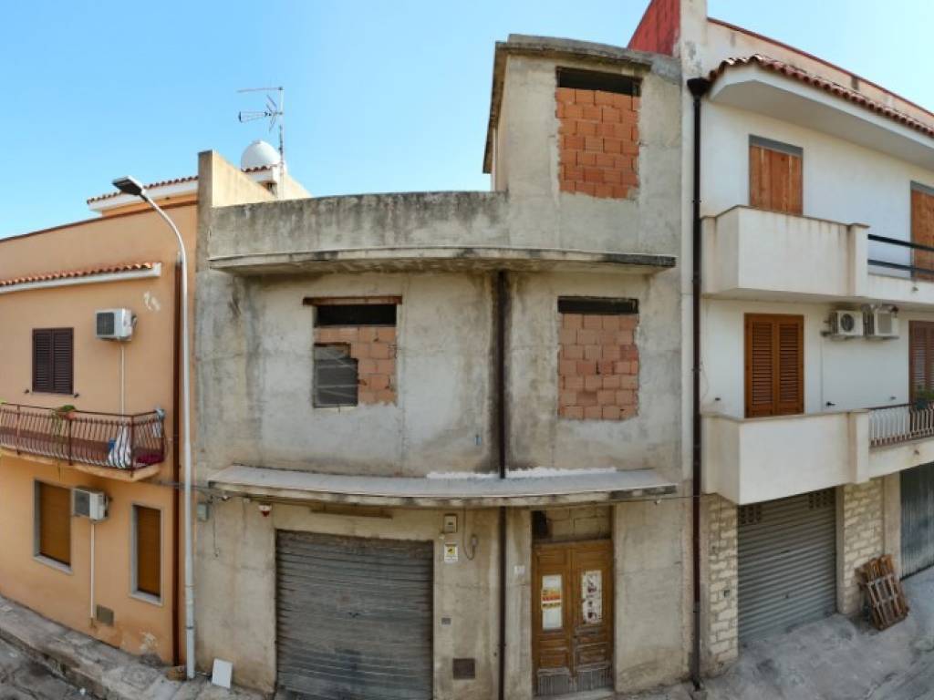 casa indipendente in vendita ad Avola