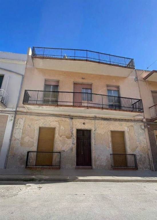 casa indipendente in vendita ad Avola