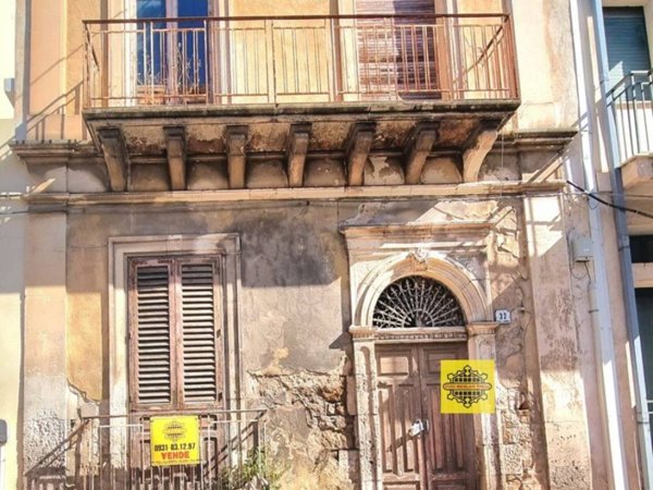 casa indipendente in vendita ad Avola