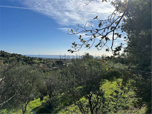 terreno edificabile in vendita ad Avola