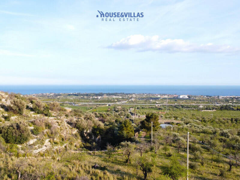 terreno agricolo in vendita ad Avola