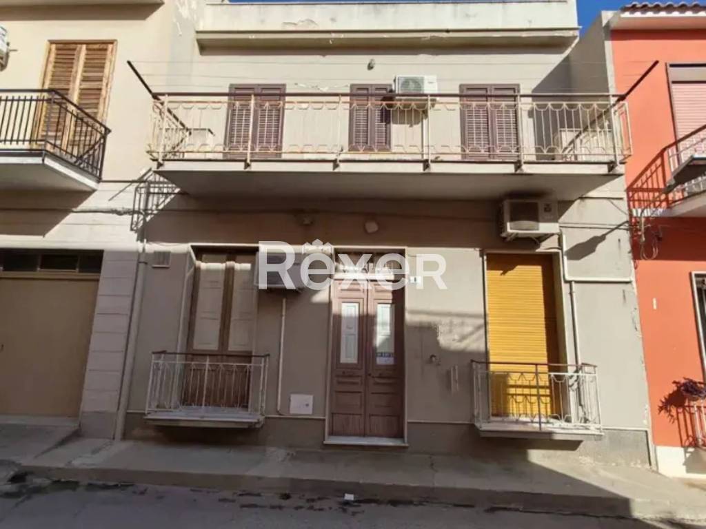 casa indipendente in vendita ad Avola