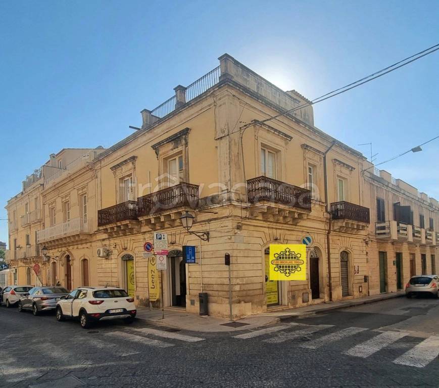 casa indipendente in vendita ad Avola