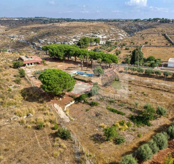 casa indipendente in vendita ad Avola