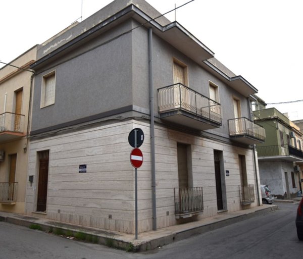 casa indipendente in vendita ad Avola