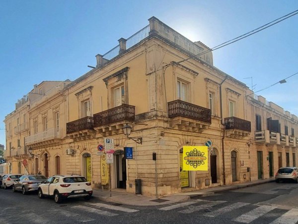 casa indipendente in vendita ad Avola