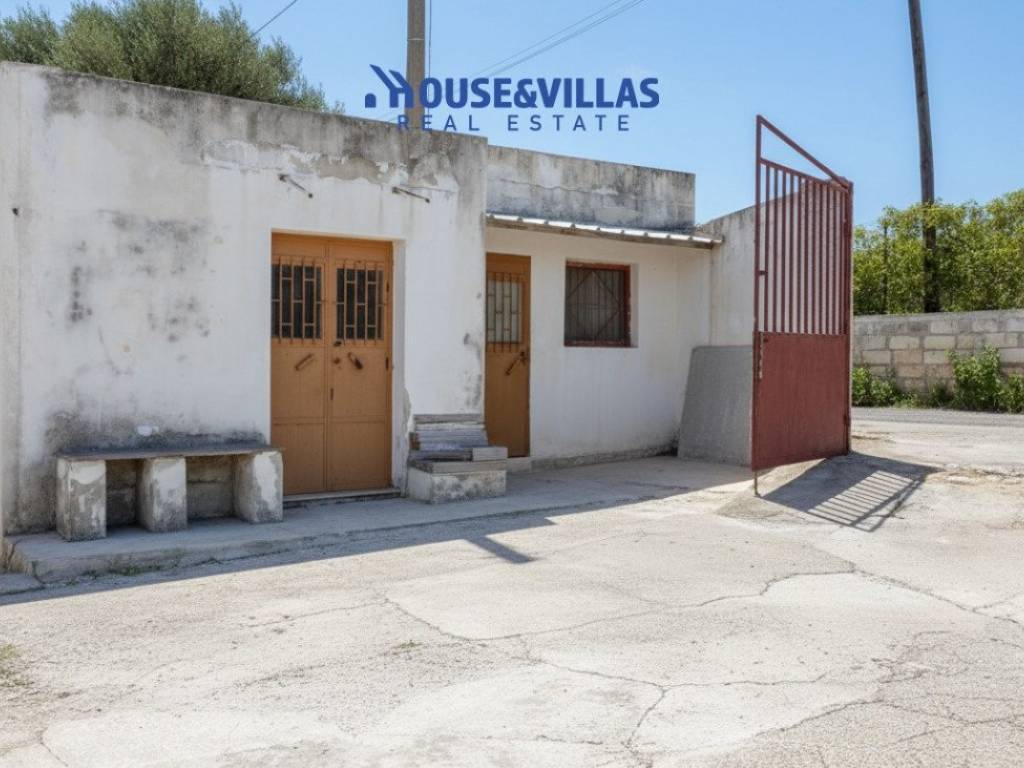 casa indipendente in vendita ad Avola in zona Piccio