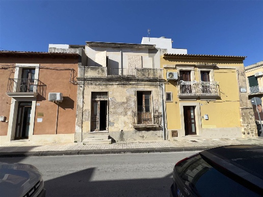 casa indipendente in vendita ad Avola