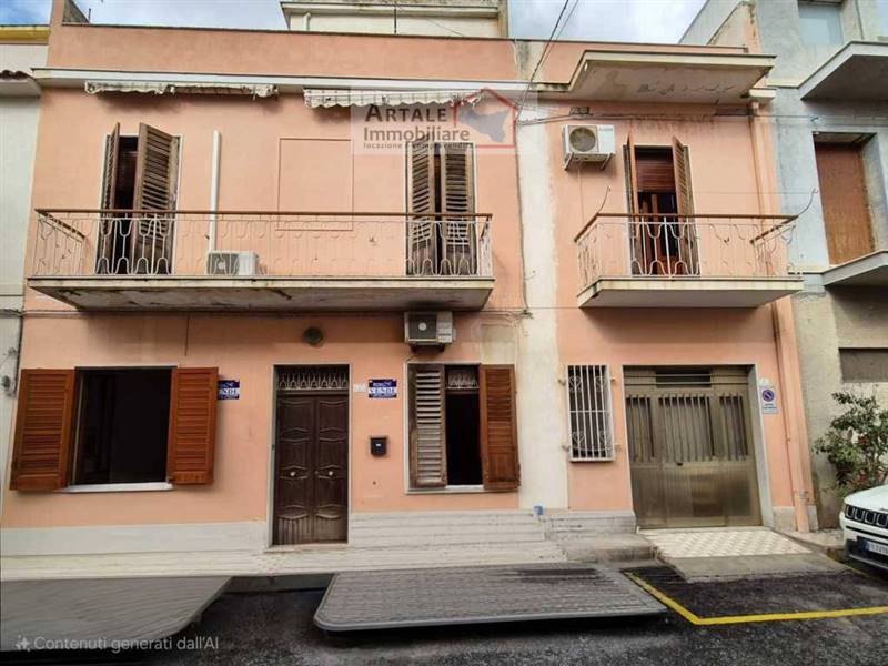 casa indipendente in vendita ad Avola